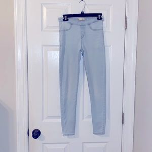 Levi’s Light-wash Jeggings. Kids size 16 Reg.